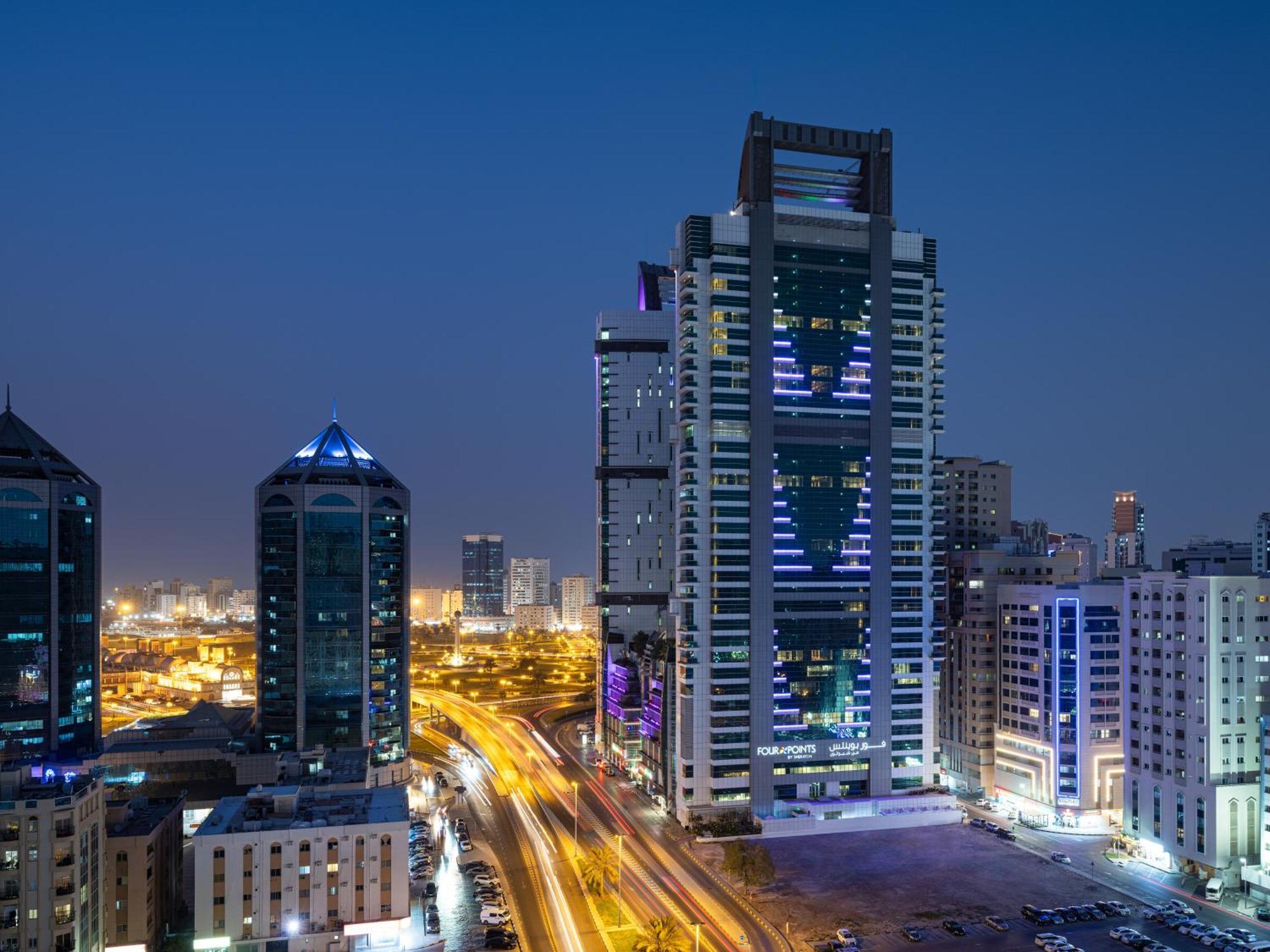 فندق فور بوينتس باي شيراتون الشارقة المظهر الخارجي الصورة
